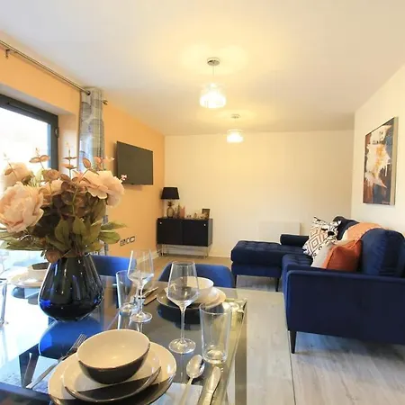 Cabot Mews 7 * Бристоль